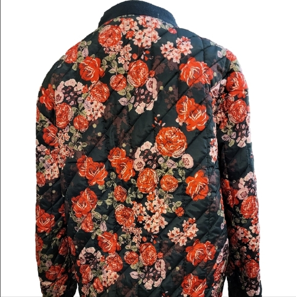 AKIRA Floral Quilted Jacket - Picture 3 of 11